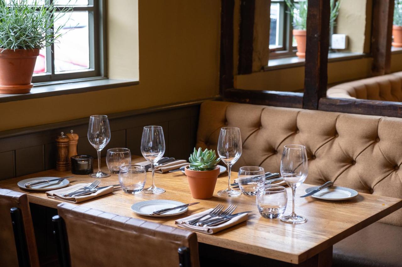 The Cricketers Clavering Extérieur photo